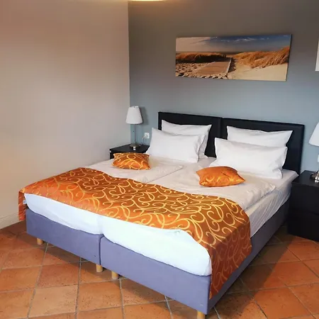 Unterwegs Ins Apartmenthaus Ehemalige Apartmenthaus Unterwegs Aparthotel Rostock