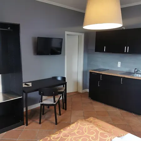 Unterwegs Ins Apartmenthaus Ehemalige Apartmenthaus Unterwegs Rostock