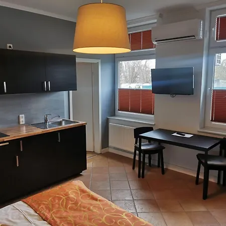 Unterwegs Ins Apartmenthaus Ehemalige Apartmenthaus Unterwegs Aparthotel Rostock
